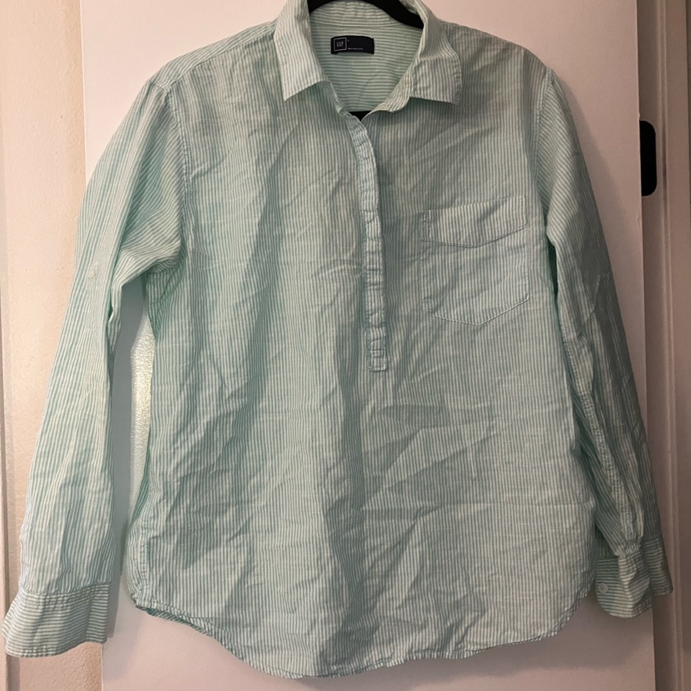 Large Women’s Gap 100% cotton shirt white and green stripe